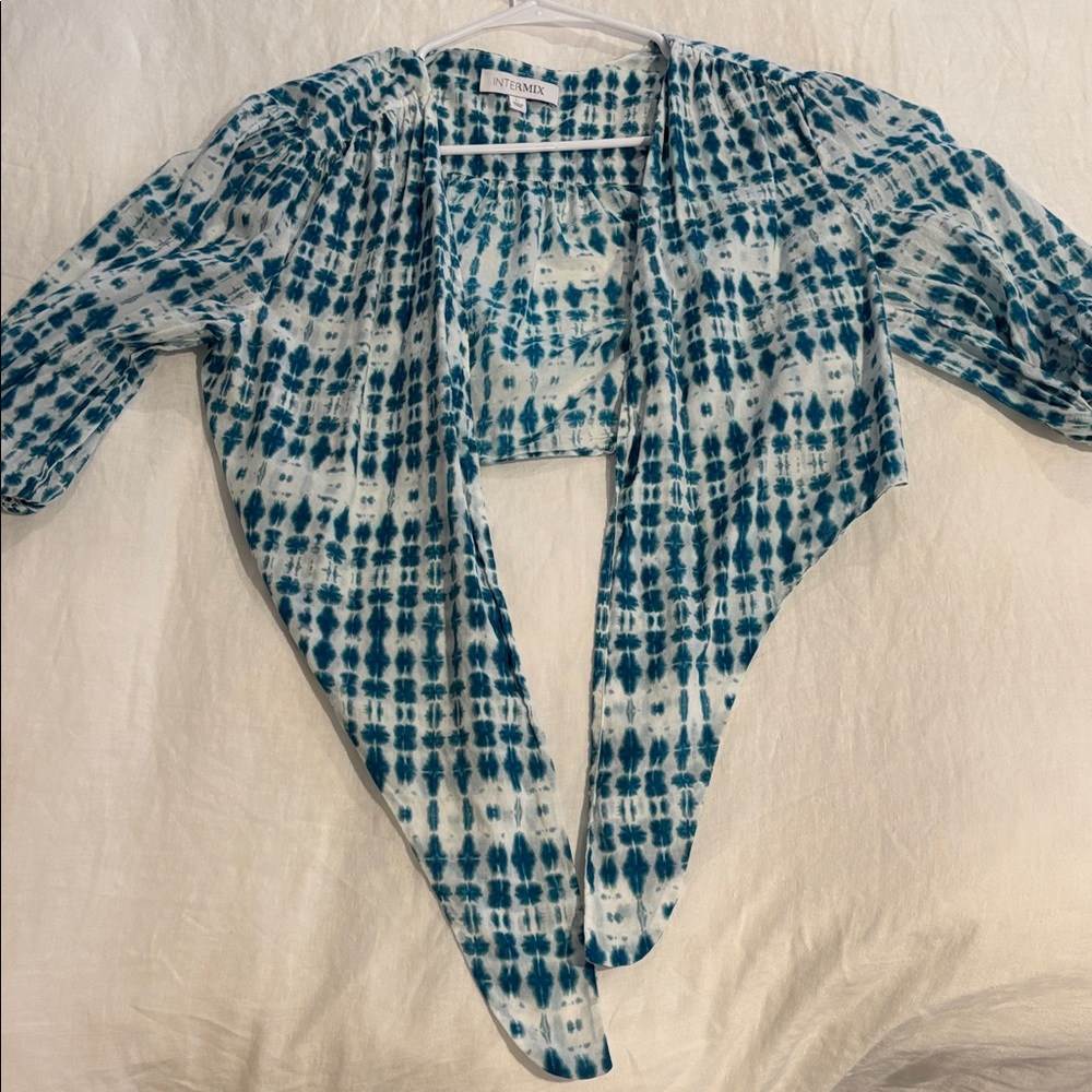 INTERMIX Teal and White Patterned Tie Crop top size Large